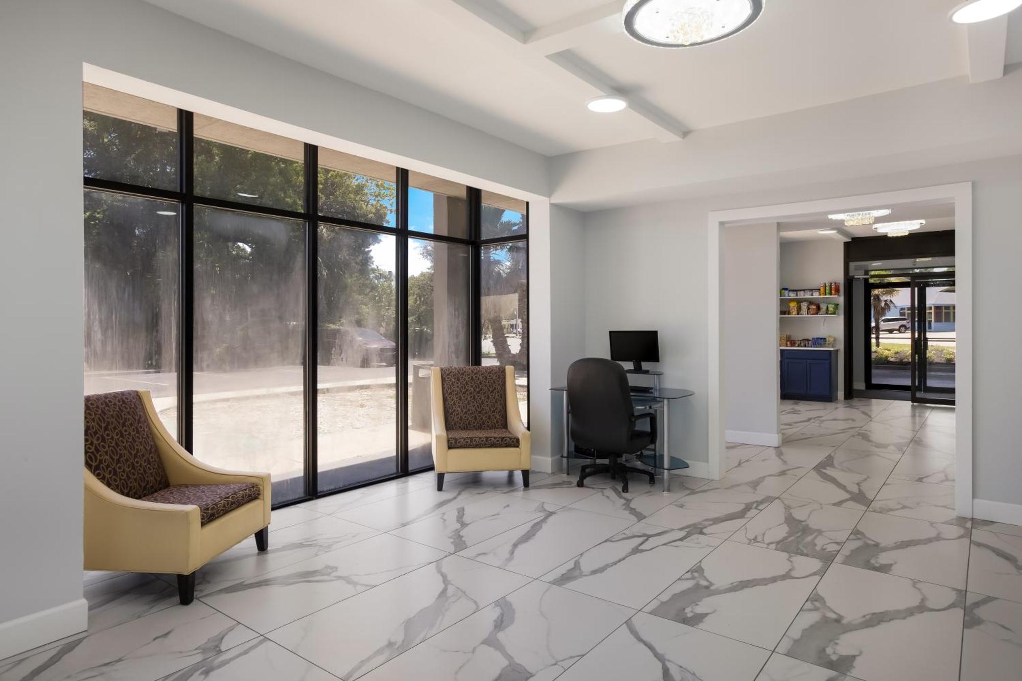 OYO Hotel Hinesville Oglethorpe Extérieur photo