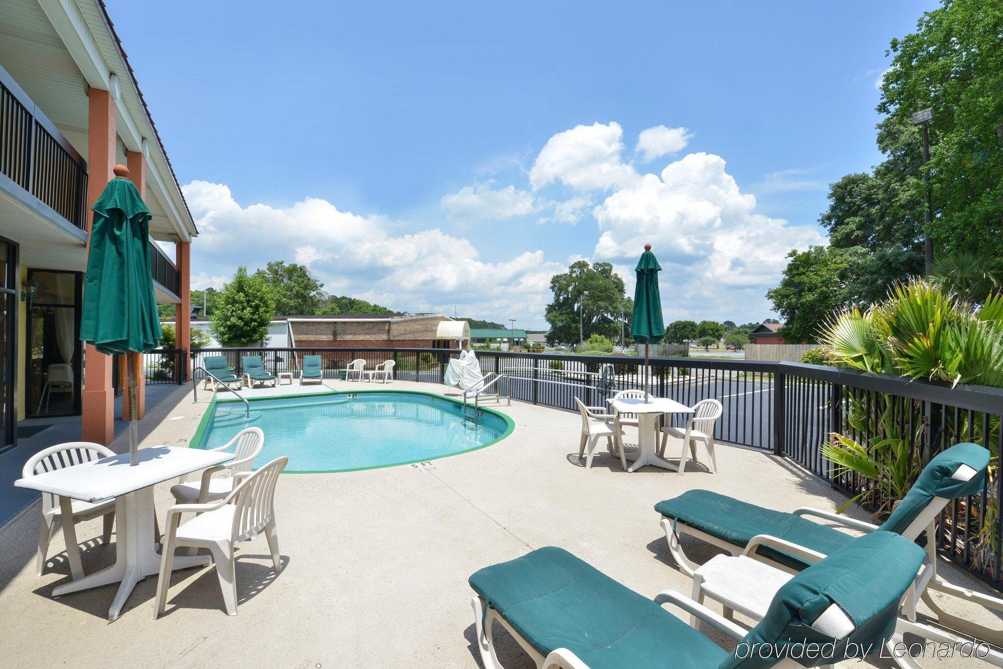 OYO Hotel Hinesville Oglethorpe Extérieur photo