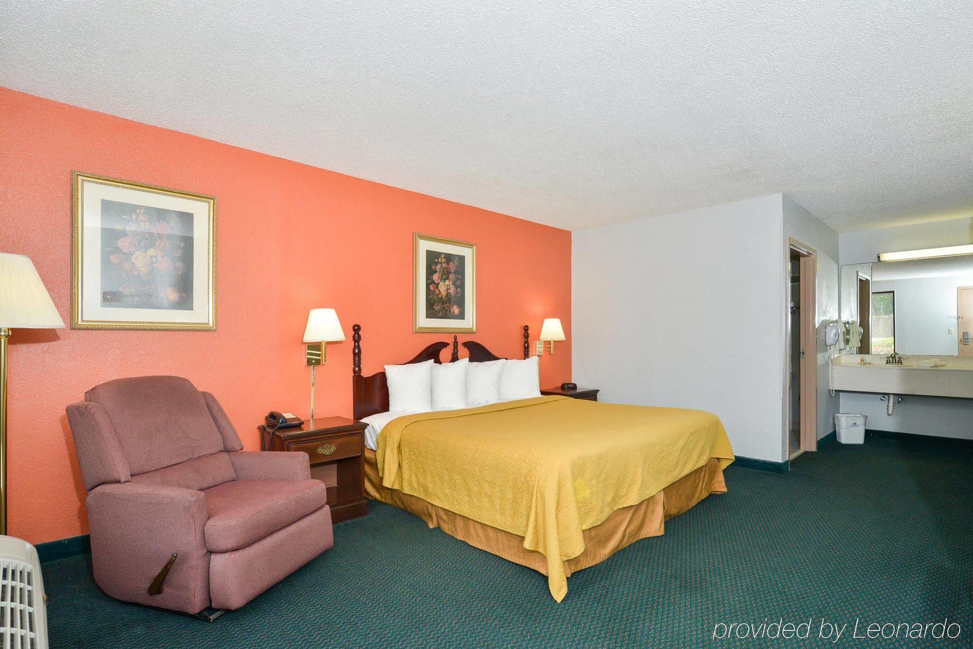 OYO Hotel Hinesville Oglethorpe Extérieur photo