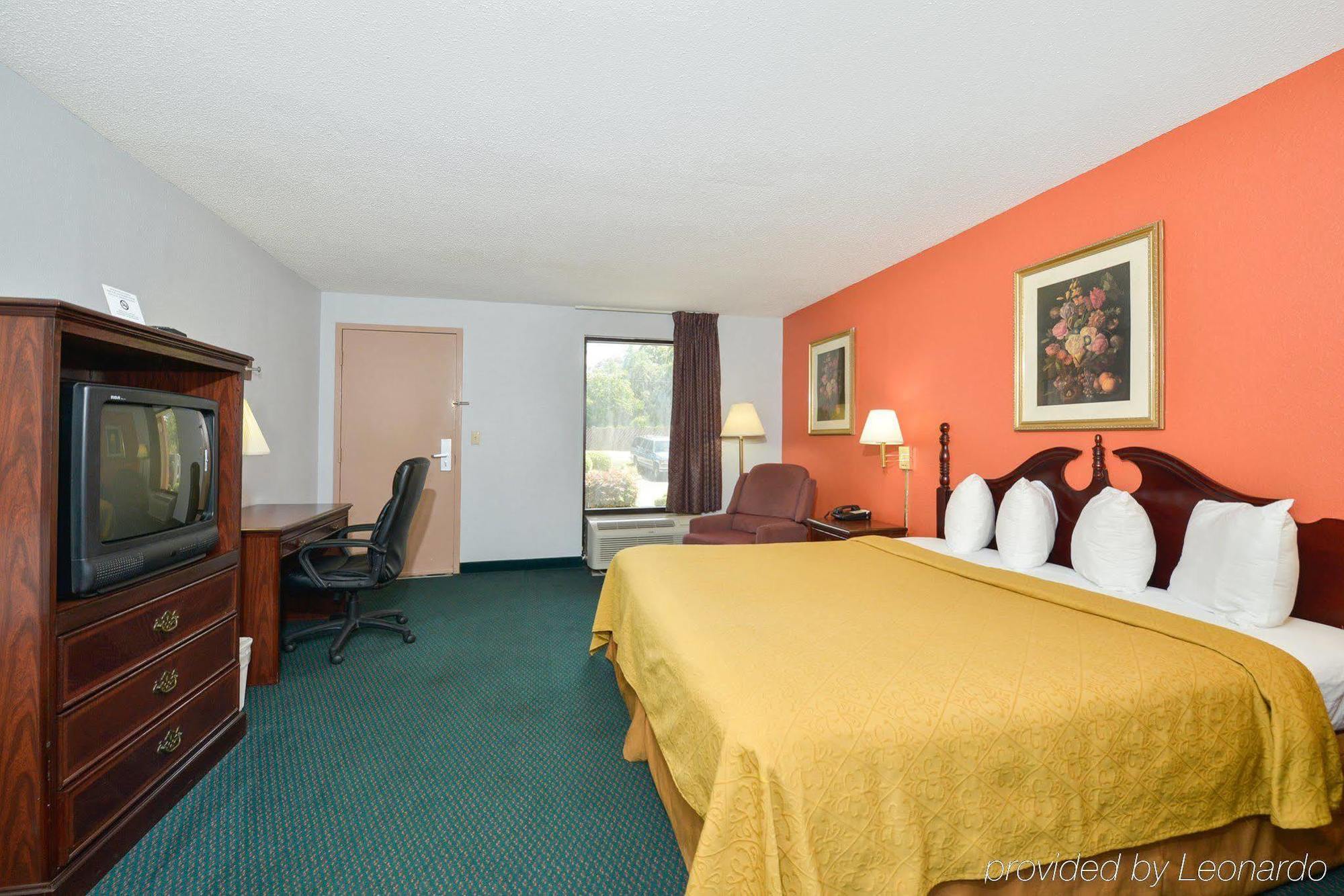 OYO Hotel Hinesville Oglethorpe Extérieur photo